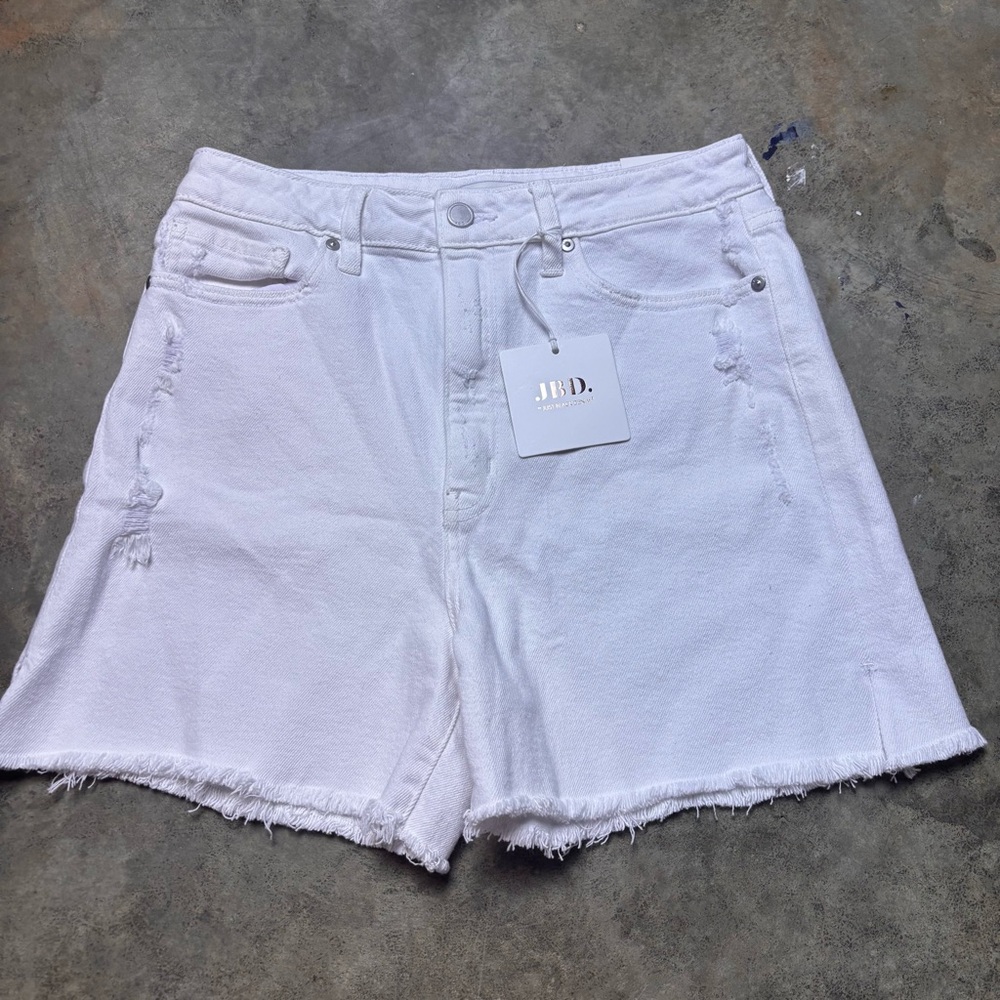 NWT Just Black Denim JBD distressed  White Denim Shorts Size Large